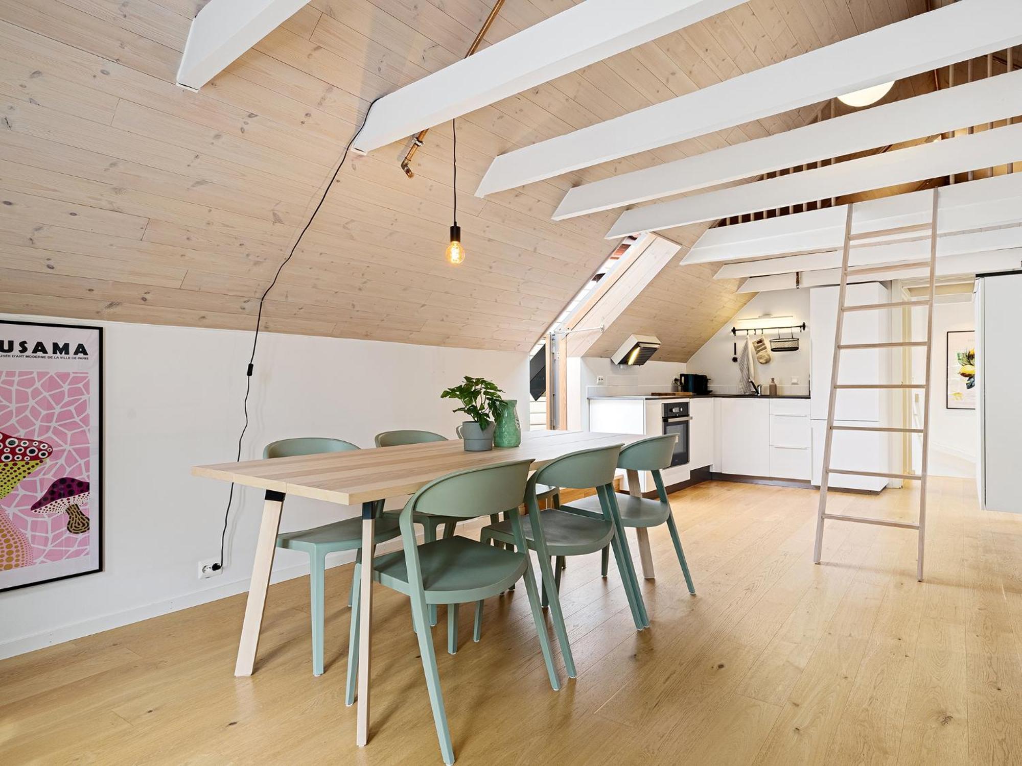 Charming Rooftop Apartment In Heart Of 스타방에르 외부 사진